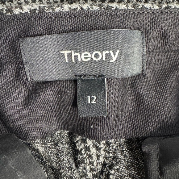 Theory Houndstooth Black and Gray Cropped Pants - Picture 5 of 5